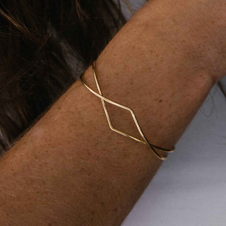 You ARE the point Geometric Love knot